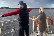 выкса.рф, Подопечные АНО «ВыРАСТИм МИР» совершили речную прогулку по Верхневыксунскому пруду