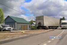 выкса.рф, Водитель грузовика снёс два столба и дорожный знак в Мотмосе