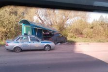 выкса.рф, Автомобиль протаранил остановку на Досчатинском шоссе