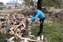 выкса.рф, Волонтёры ОМК помогли выксунцам запастись дровами к зиме