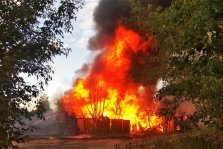 выкса.рф, Многоквартирный дом эвакуировали из-за крупного пожара на Щитках