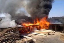 выкса.рф, В деревне Малиновка произошло возгорание склада с пиломатериалами