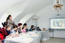 выкса.рф, Фонд «ОМК-Участие» организовал в Выксе семинар арт-терапевта Дрезниной