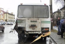 выкса.рф, Женщина на «Ладе» врезалась в переполненный автобус
