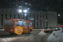 выкса.рф, ПАЗ эффектно ушёл от столкновения с «Ладой» в Нижнем Новгороде