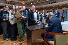 выкса.рф, Александр Звягинцев по приглашению ОМК рассказал выксунцам о преступлениях нацизма