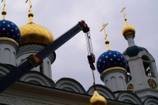 выкса.рф, Установлены купола над входами в Успенский храм Иверского монастыря