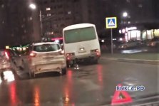 выкса.рф, Автоледи столкнулась с автобусом на Красных Зорях
