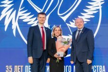 выкса.рф, Учитель биологии школы №8 Анастасия Кондина награждена знаком «Молодость и профессионализм»