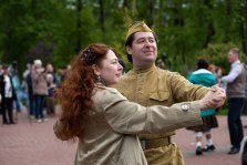 выкса.рф, «Майский вальс»: как встречали День Победы в парке Выксы