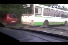 выкса.рф, Автобус столкнулся с «легковушкой» в Виле