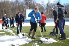 выкса.рф, Волонтёры чистили от снега футбольное поле стадиона «Металлург»