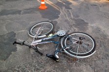 выкса.рф, Неизвестный мотоциклист сбил 16-летнюю велосипедистку в м-не Дружба