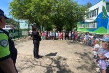 выкса.рф, Полицейские учили детсадовцев ориентироваться на дороге