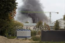 выкса.рф, Черный дым на стройке в районе школы №8 вызвал беспокойство у выксунцев