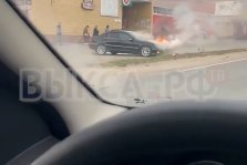 выкса.рф, Автомобиль Mercedes загорелся на парковке в Молодежном