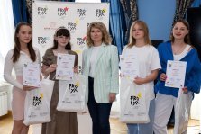 выкса.рф, «ОМК-Участие» наградил школьников за лучшие посты об уроках ProГУЛа