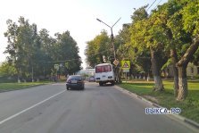 выкса.рф, Автобус снёс светофор на Красных Зорях