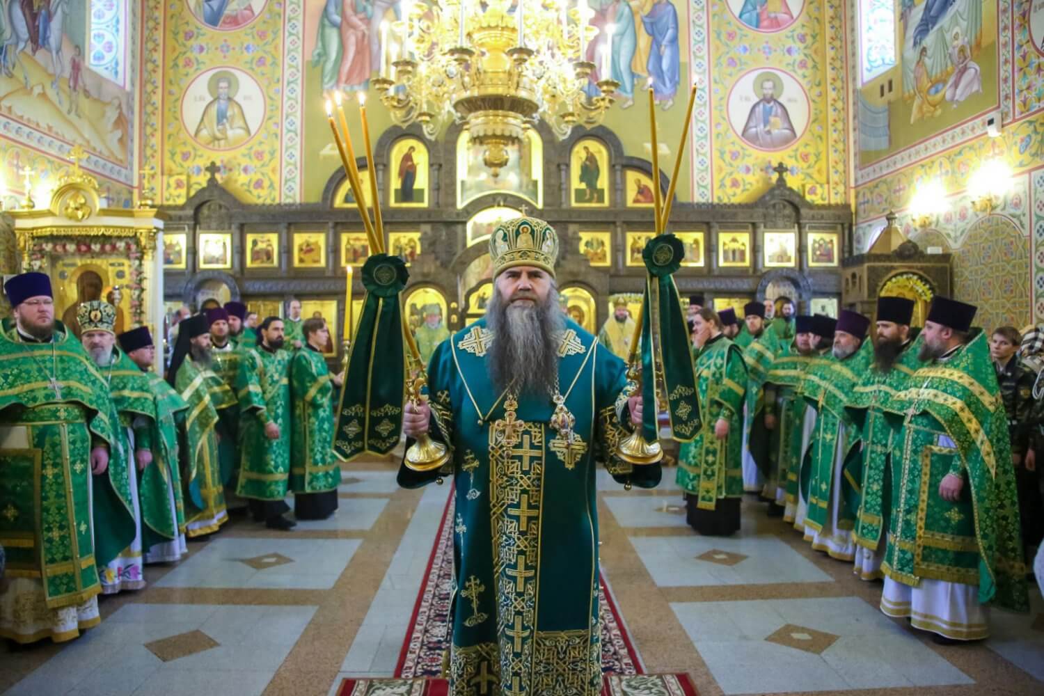 Нижегородский митрополит почтил память покровителя Выксы