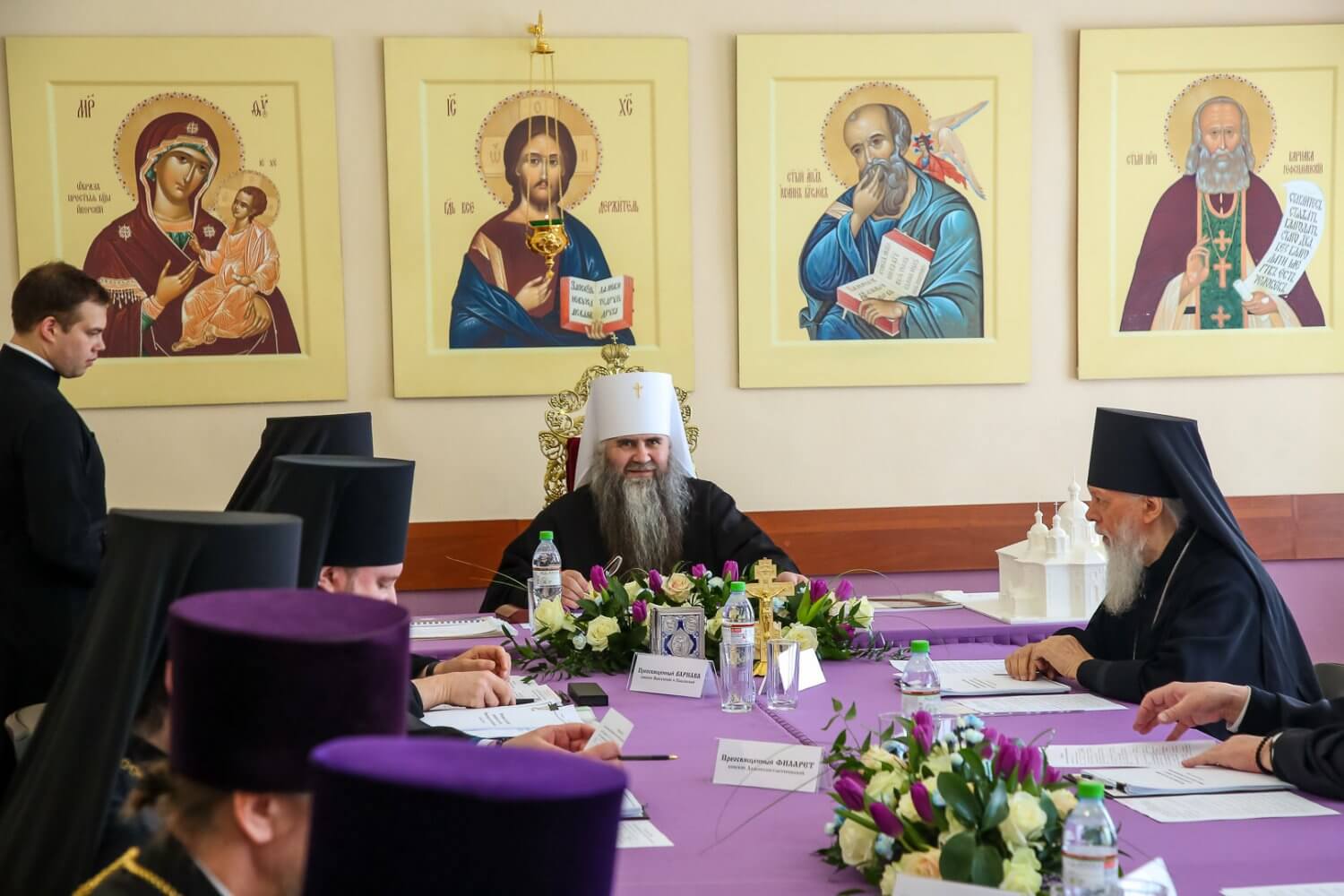 Митрополит Георгий провёл в Выксе заседание Архиерейского совета