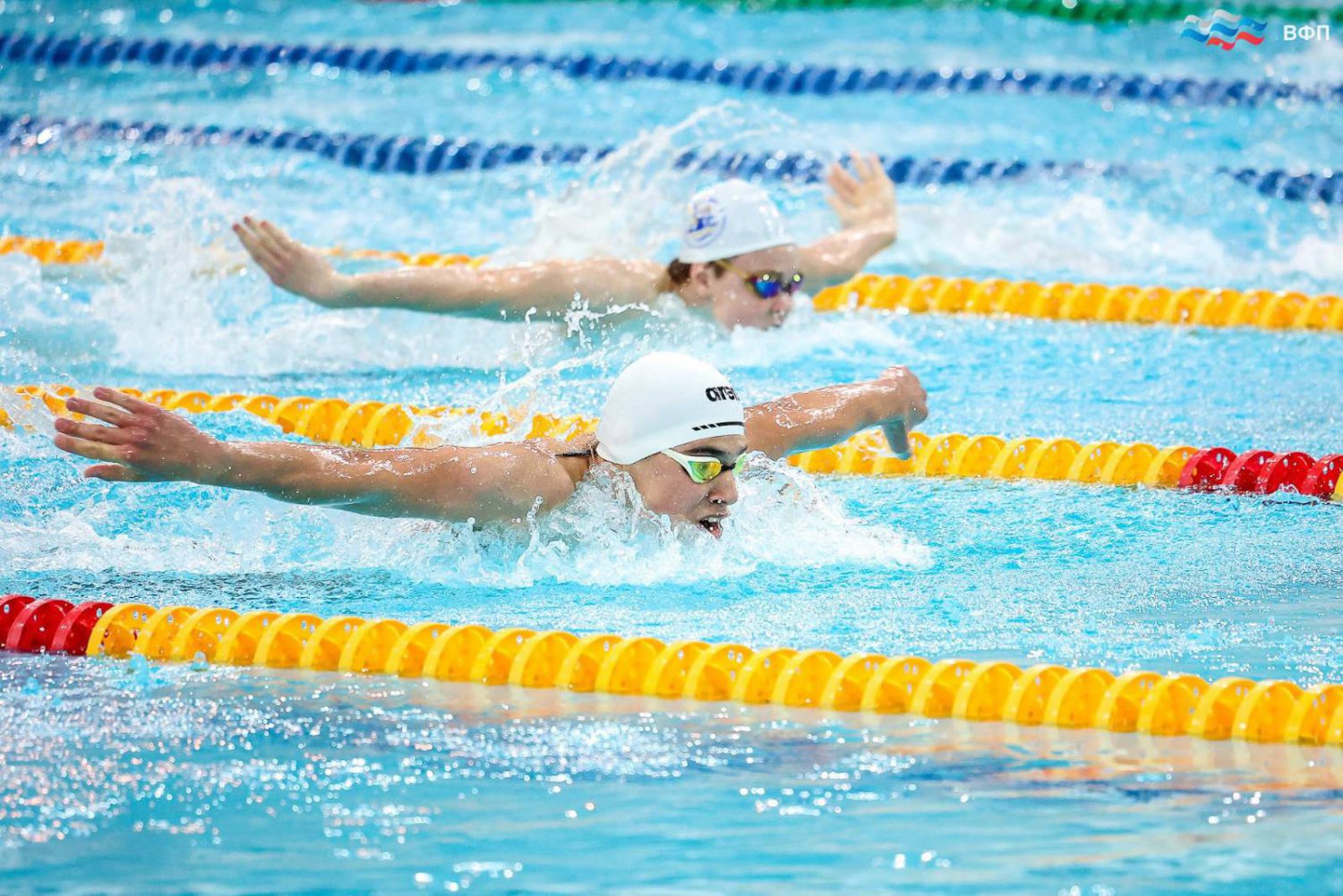 Алексей Власов выиграл золото на всероссийских соревнованиях по плаванию