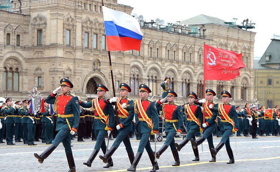 Трое выксунцев приняли участие в московском параде Победы