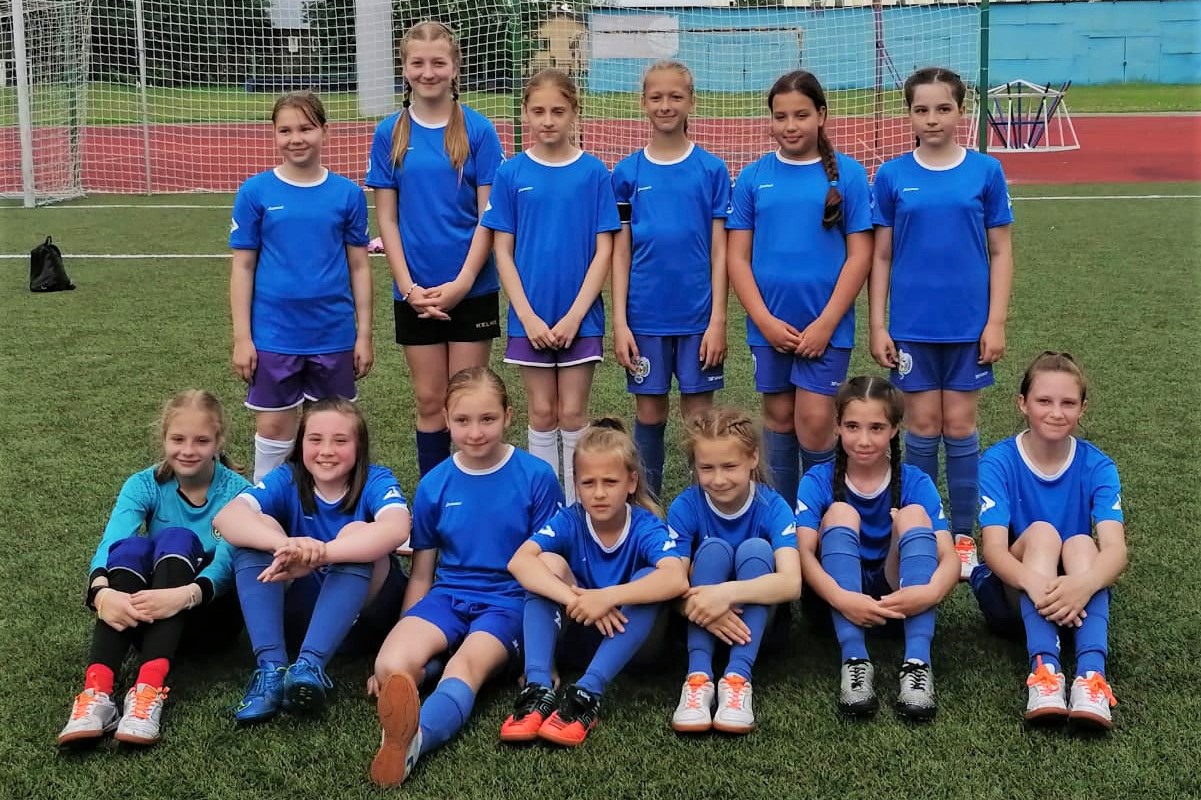 Футбольная команда девочек выиграла первенство Выксы