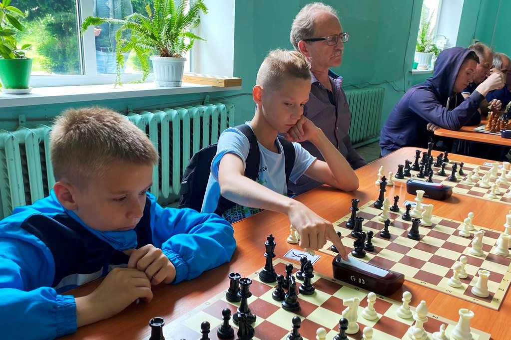 Шахматисты привезли награды с турнира ко Дню России