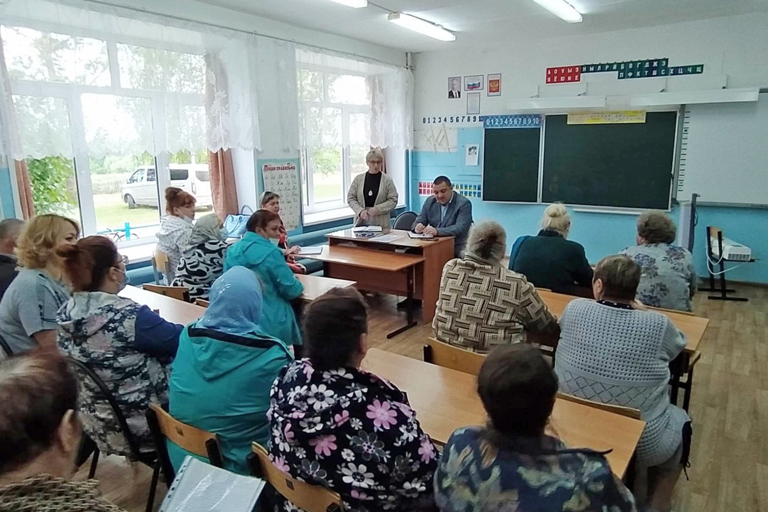 Депутат Антон Анисимов обсудил с избирателями проблемы Димары и Чупалейки