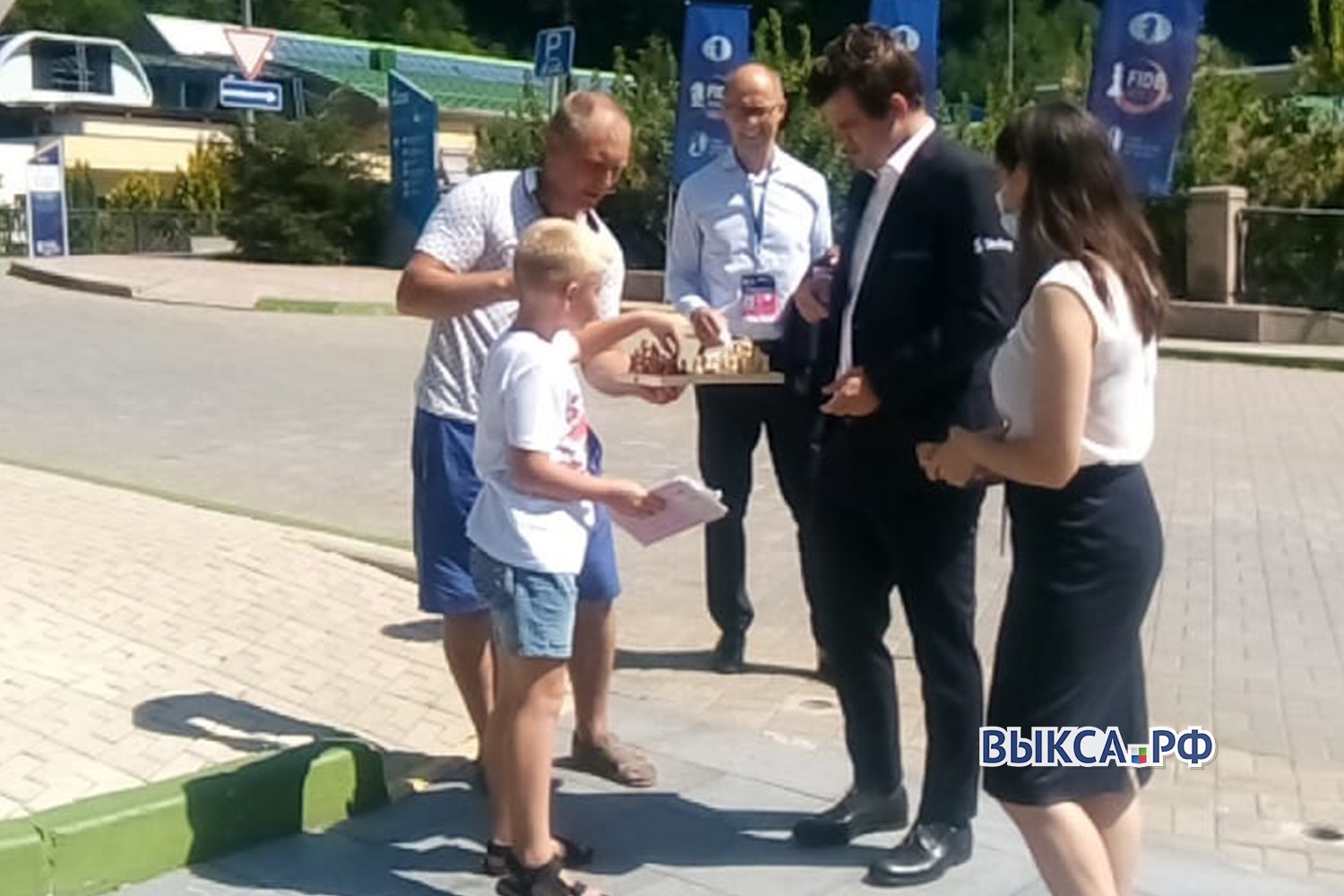 Чемпион мира по шахматам предложил ничью 8-летнему школьнику из Выксы