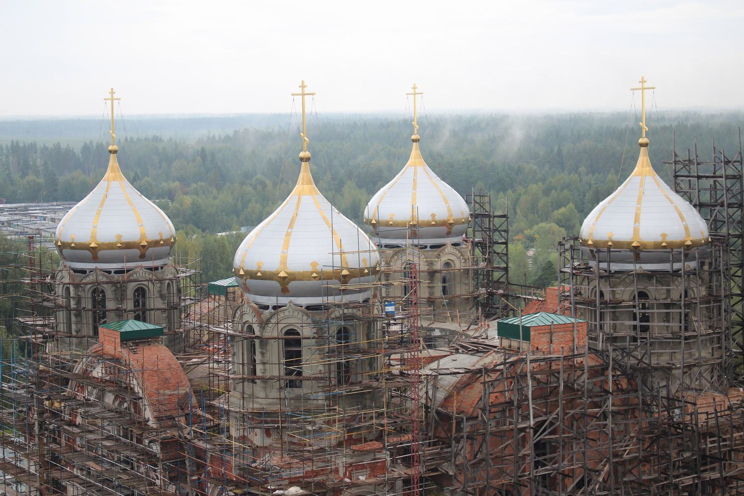 Троицкий собор обзавёлся четырьмя куполами