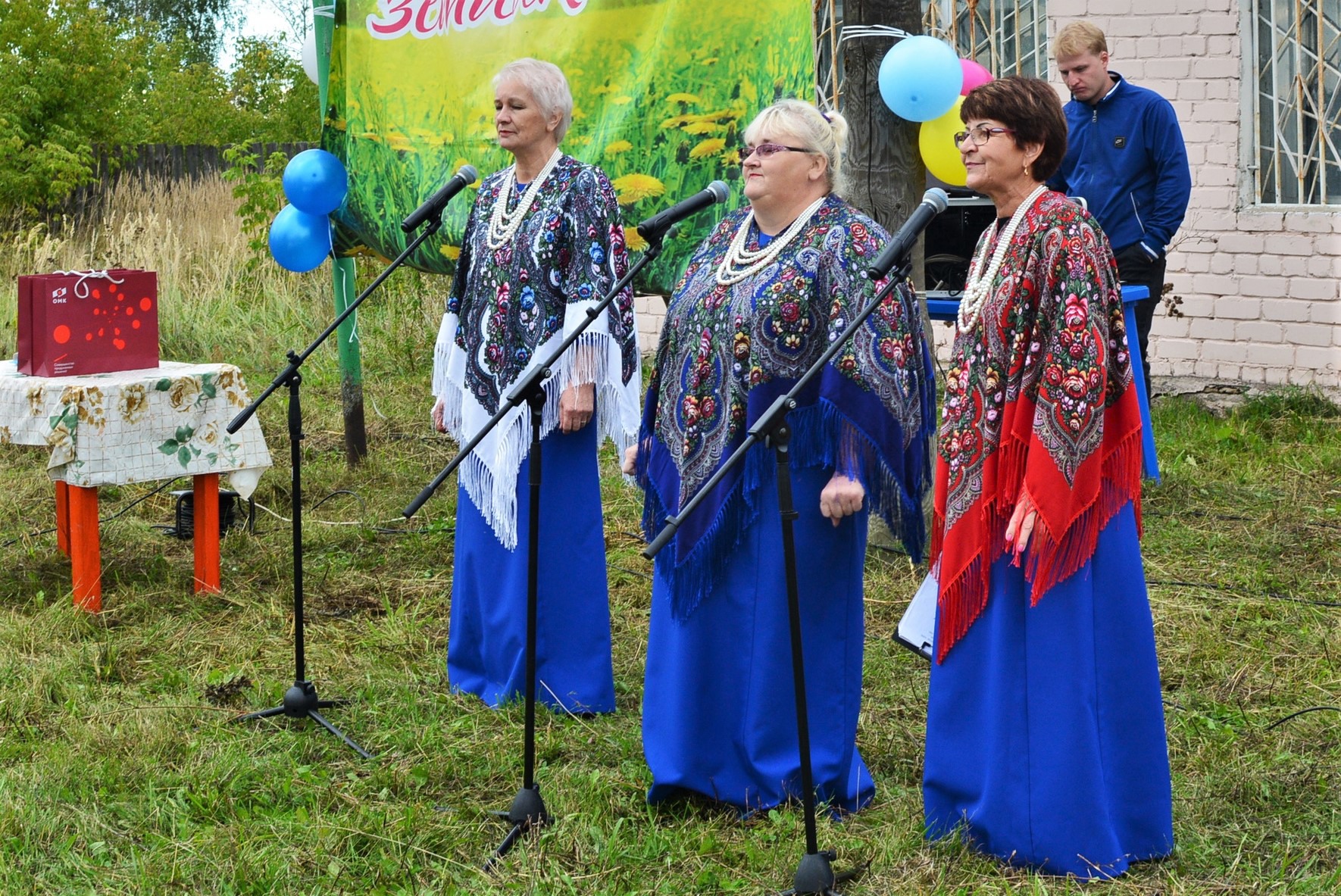 В Полдеревке отметили День села