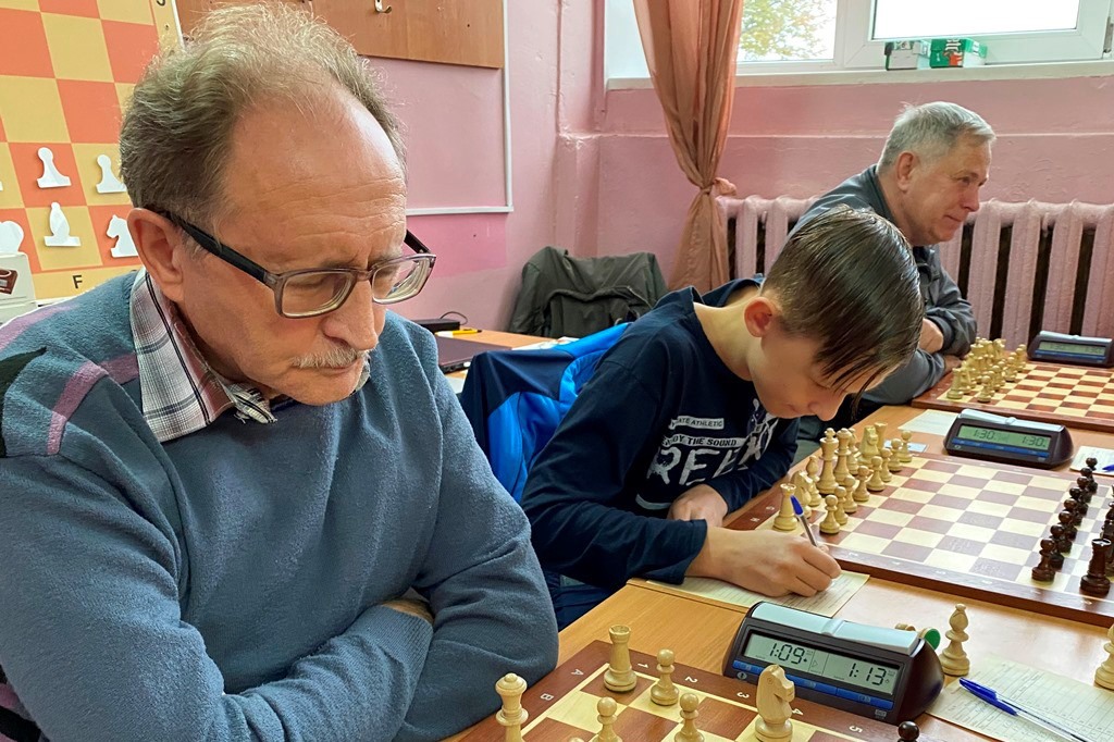 Два шахматиста ушли в отрыв на Кубке мэра