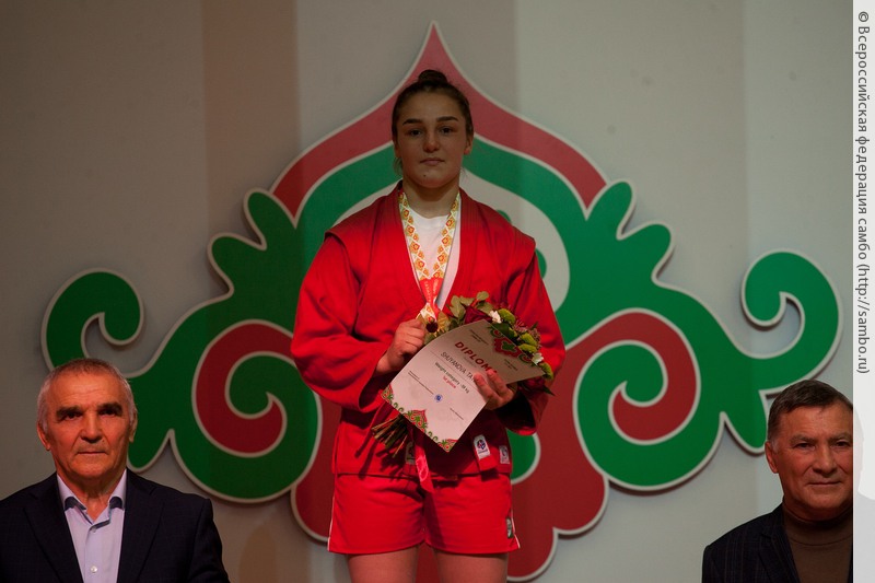 Татьяна Шуянова досрочно остановила двух чемпионок мира
