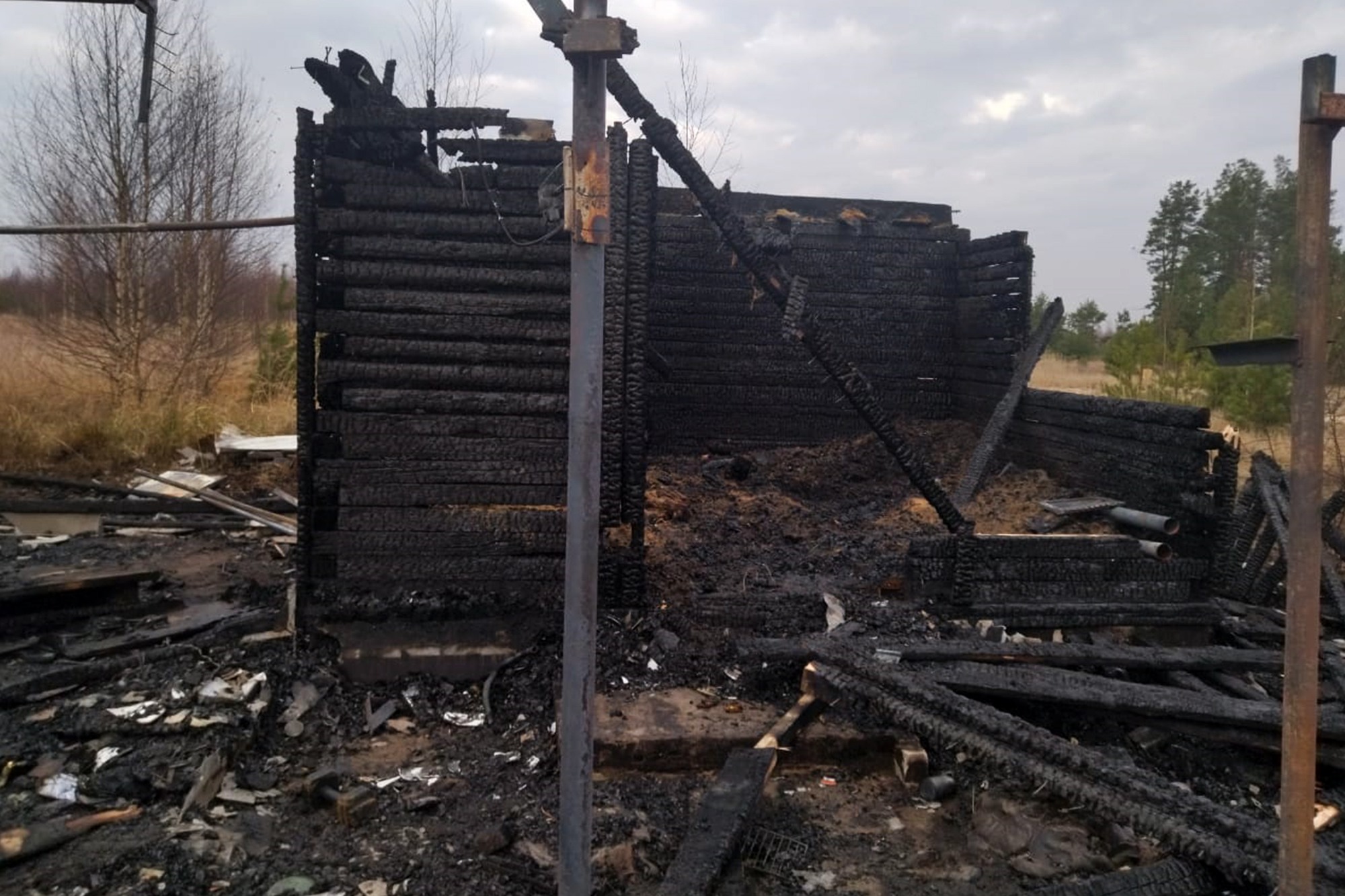 Хозяин дома получил ожоги при пожаре в Виле