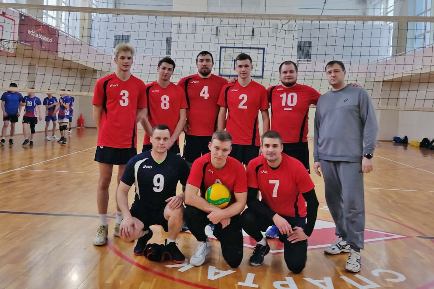 «Металлург» одержал две победы в чемпионате области по волейболу