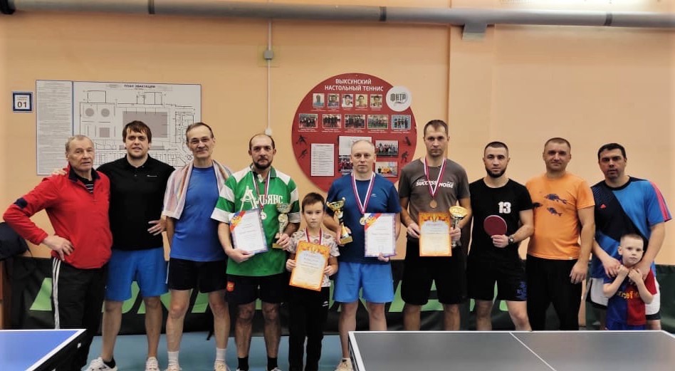 Александр Махров выиграл турнир по настольному теннису