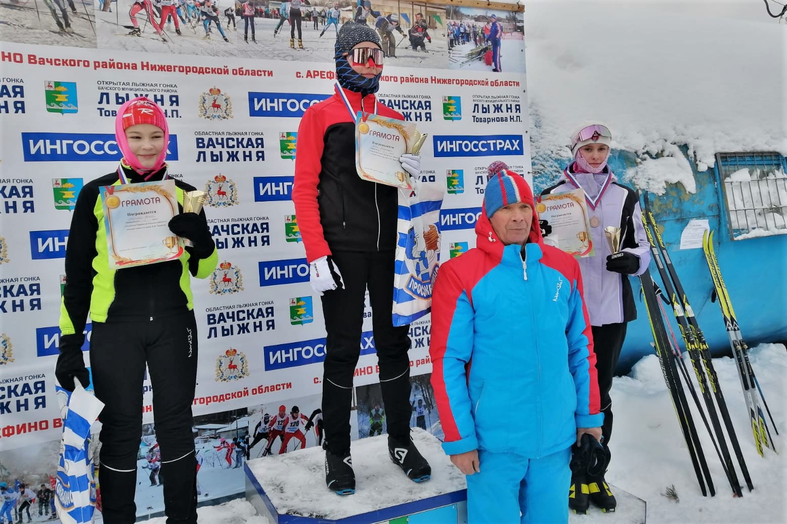 Лыжники привезли восемь медалей из Вачи