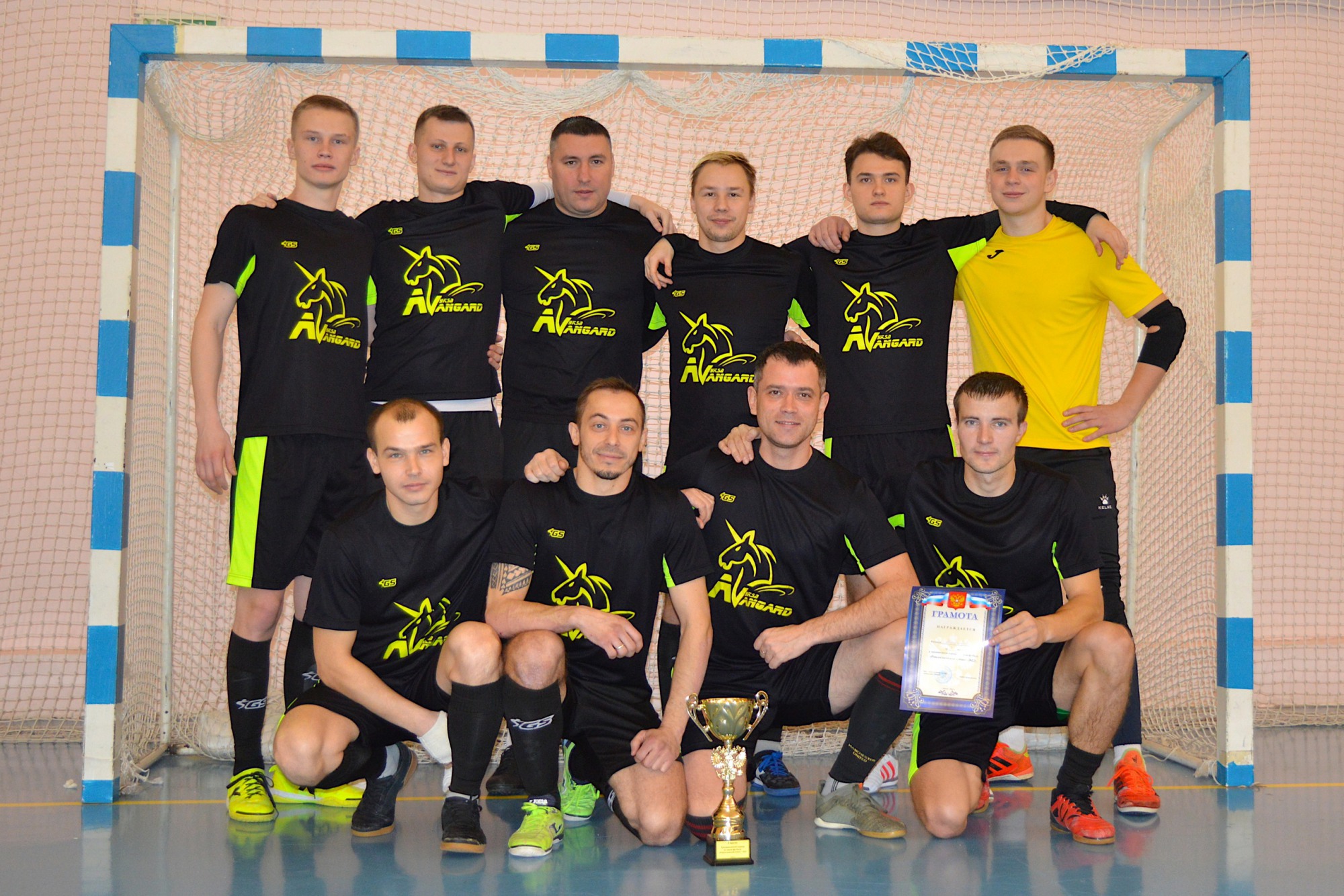 «Авангард» в третий раз подряд выиграл Рождественский кубок по мини-футболу