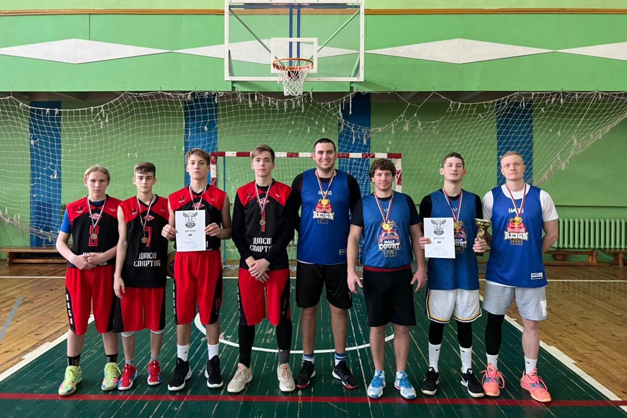Стритболисты выиграли новогодний турнир в Кулебаках