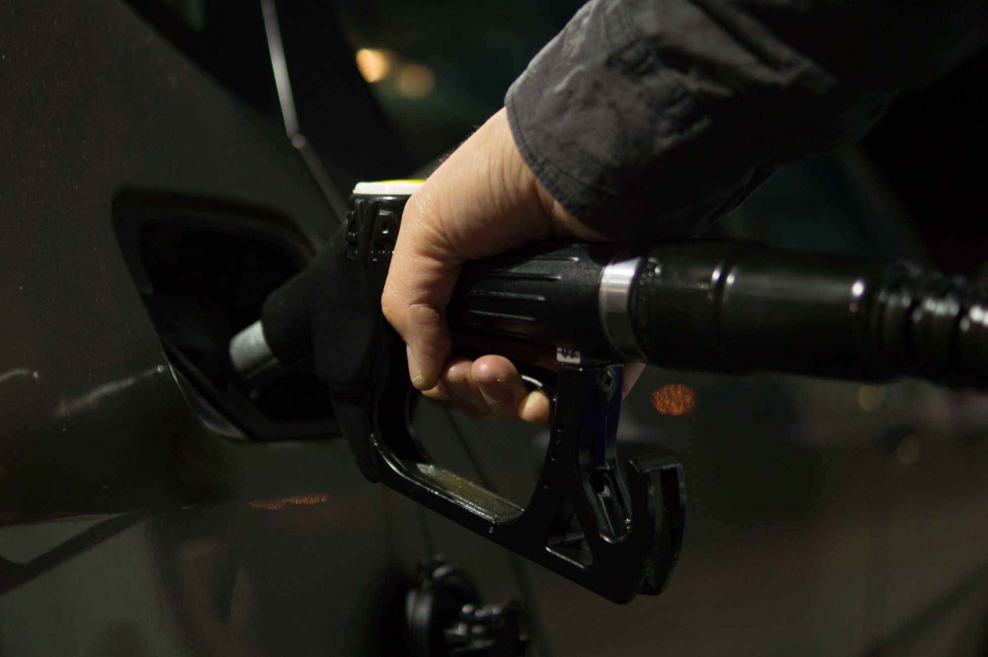 Нижегородских «дочек» «Лукойла» и «Газпромнефти» заподозрили в завышении цен на бензин