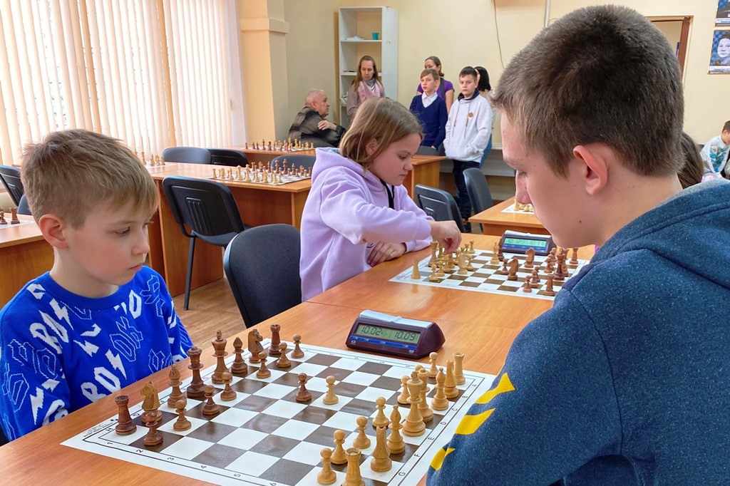 Шахматисты из школы 9 вышли в областной финал «Белой ладьи»