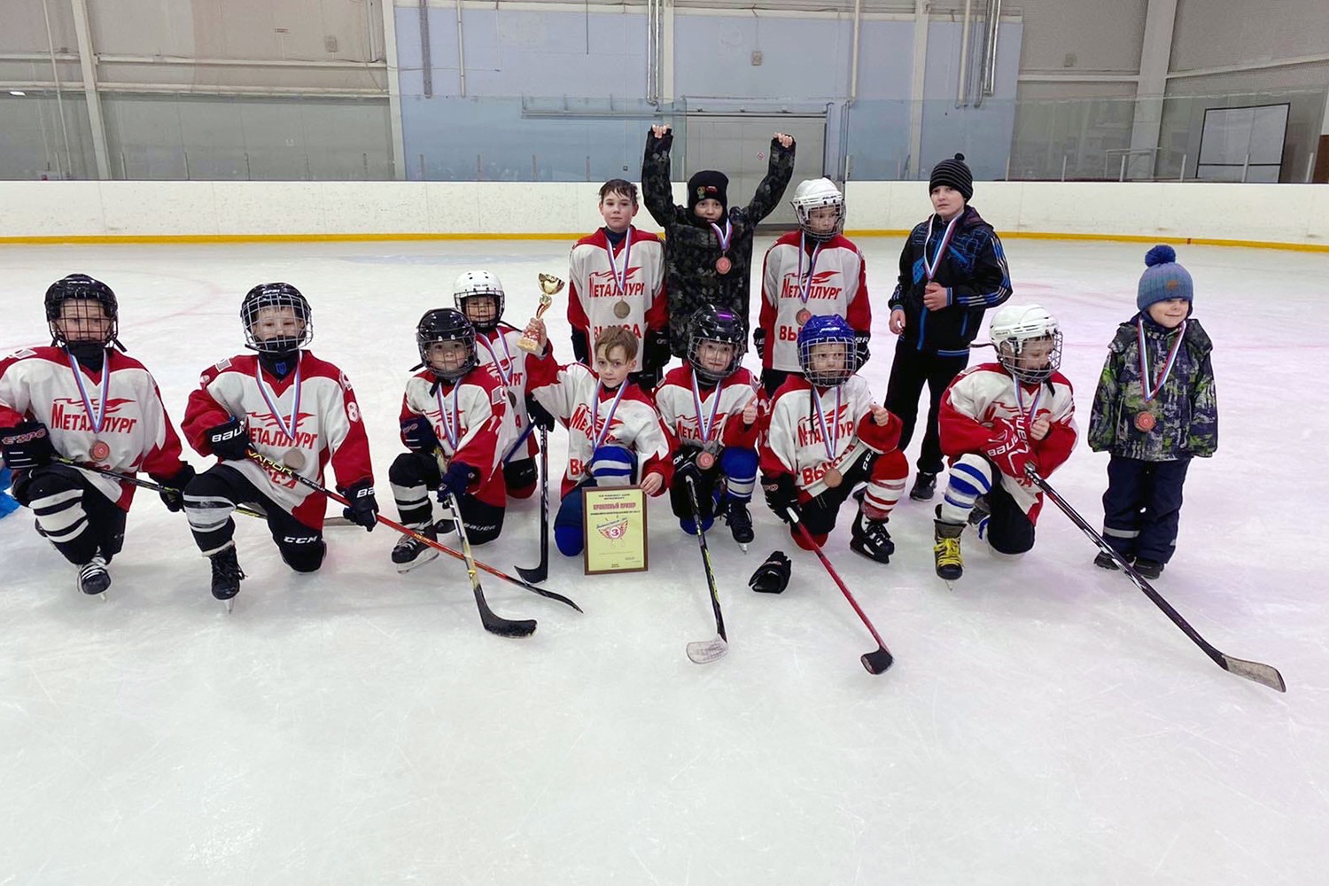 Детский «Металлург» выиграл бронзу на своём первом хоккейном турнире