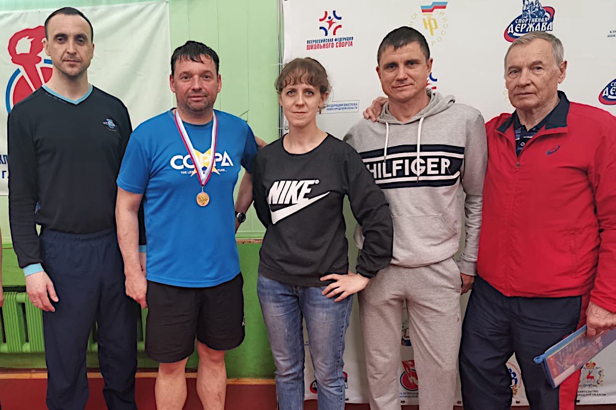 Теннисист Александр Давыдов выиграл ветеранский турнир в Нижнем Новгороде