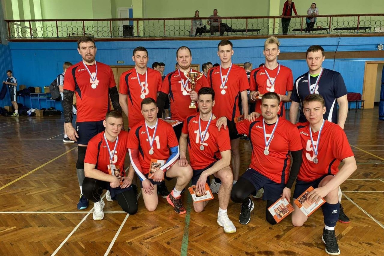 Выксунцы стали серебряными призёрами областного чемпионата по волейболу