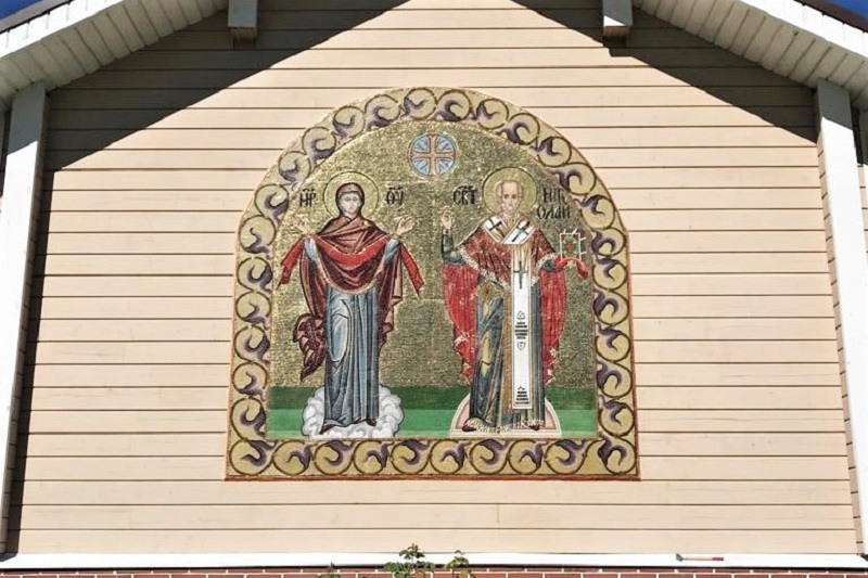 Мозаичное панно появилось на церкви в Мотмосе