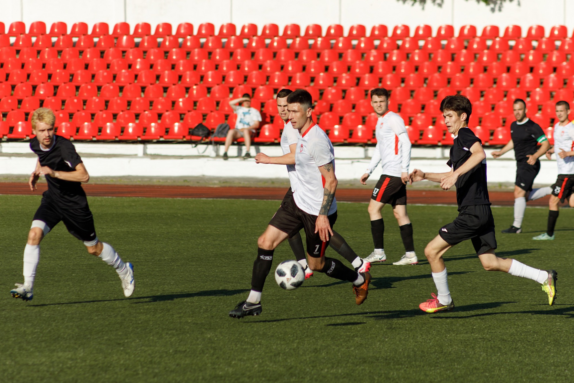 Четыре гола вывели «Металлург» в полуфинал Кубка области