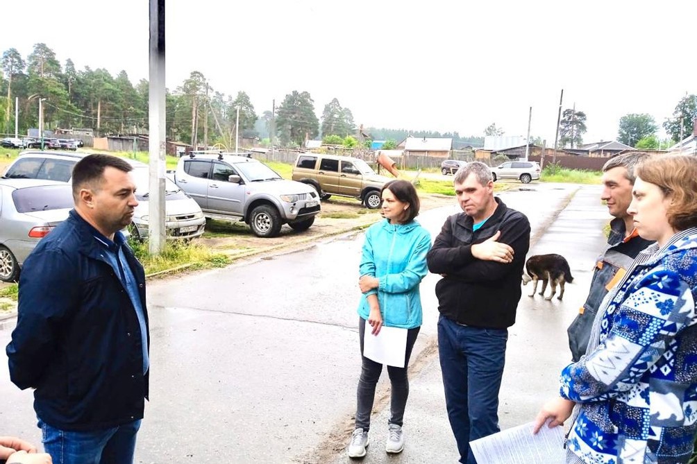 Жители обсудили с депутатом благоустройство Лесозаводской улицы
