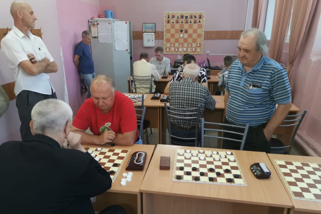 Определились победители городского турнира по шашкам