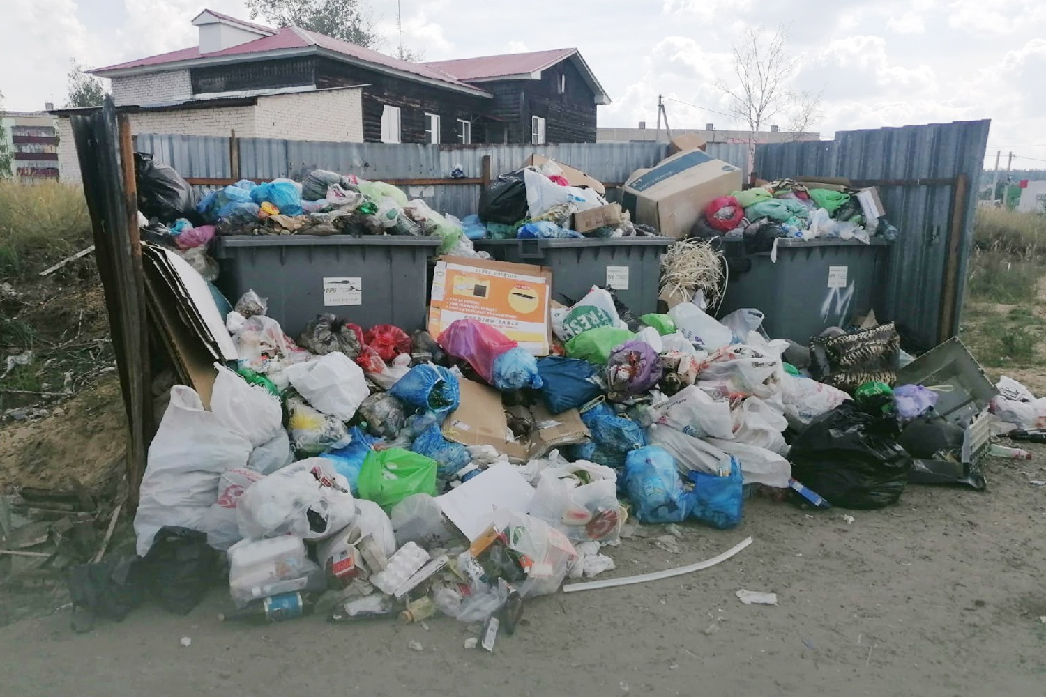 Когда вывезут мусор из микрорайона Приокского